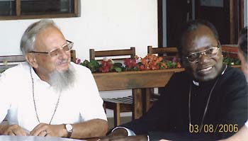 Padre Fulgenzio Cortesi e il Cardinale Polycarp Pengo
